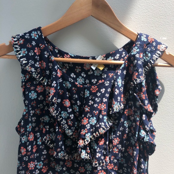 Floral Ruffle Top - Picture 3 of 8